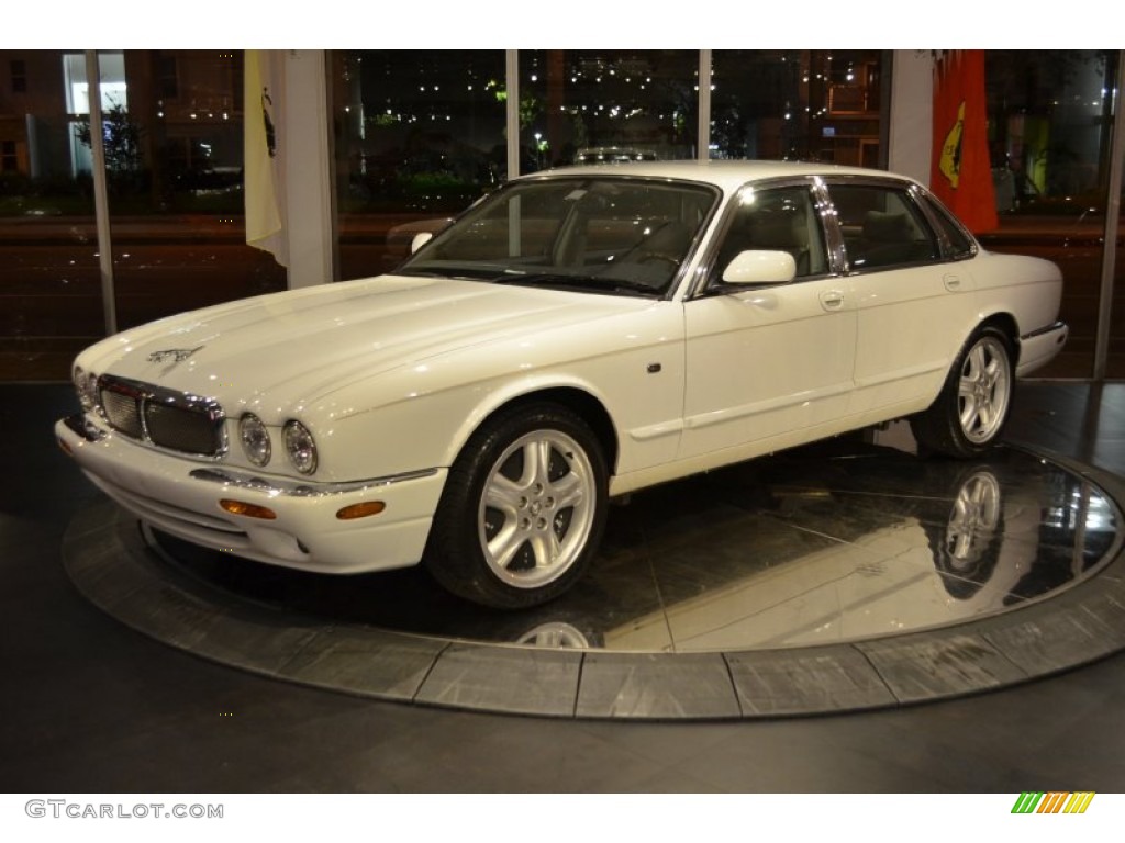 1999 XJ XJR - Spindrift White / Oatmeal photo #20