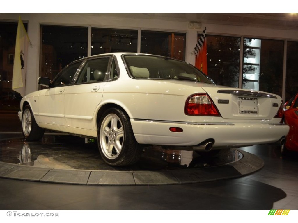 1999 XJ XJR - Spindrift White / Oatmeal photo #29