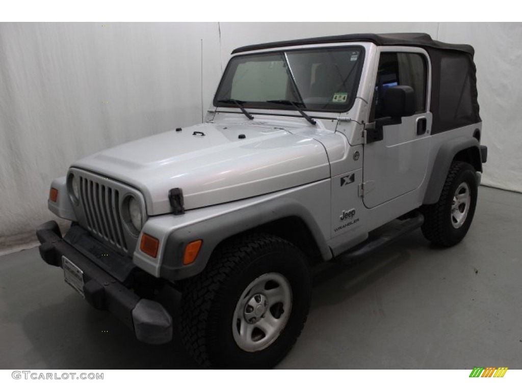 Bright Silver Metallic 2005 Jeep Wrangler X 4x4 Exterior Photo #89960355