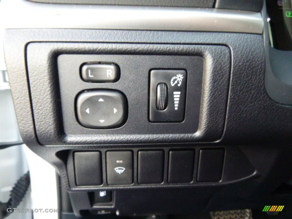 2013 CT 200h Hybrid - Ultra White / Black photo #17