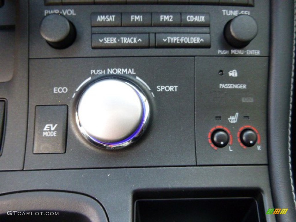 2013 CT 200h Hybrid - Ultra White / Black photo #18