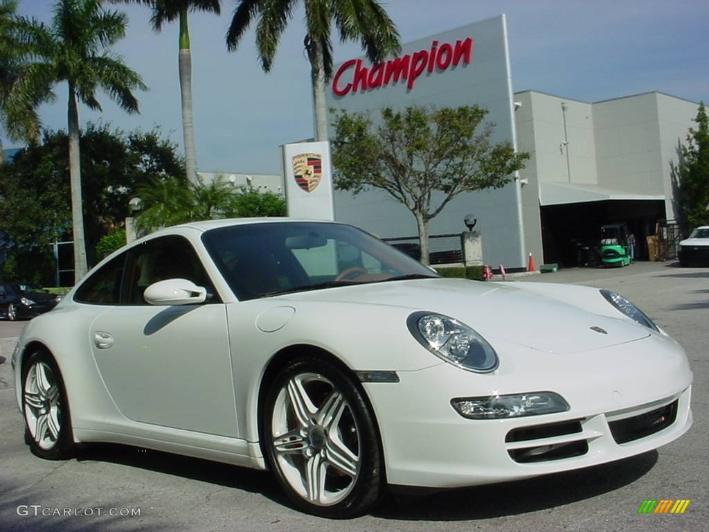 Carrara White Porsche 911