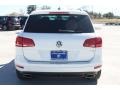 Pure White - Touareg TDI Lux 4Motion Photo No. 6