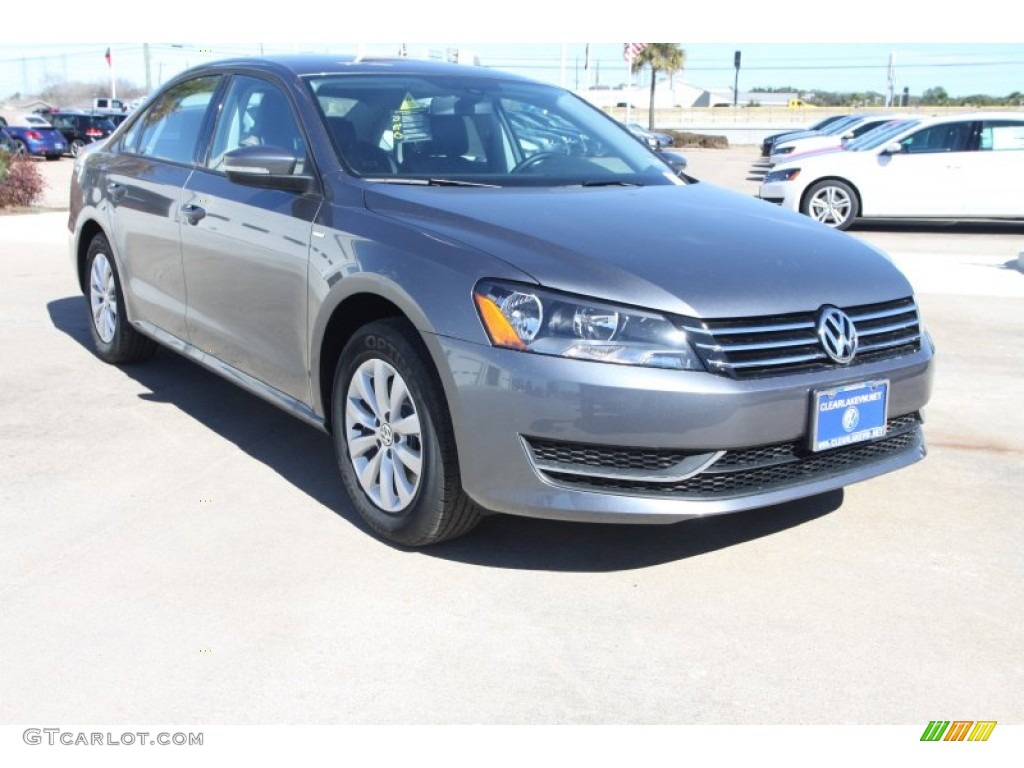 2014 Passat 1.8T Wolfsburg Edition - Platinum Gray Metallic / Titan Black photo #1