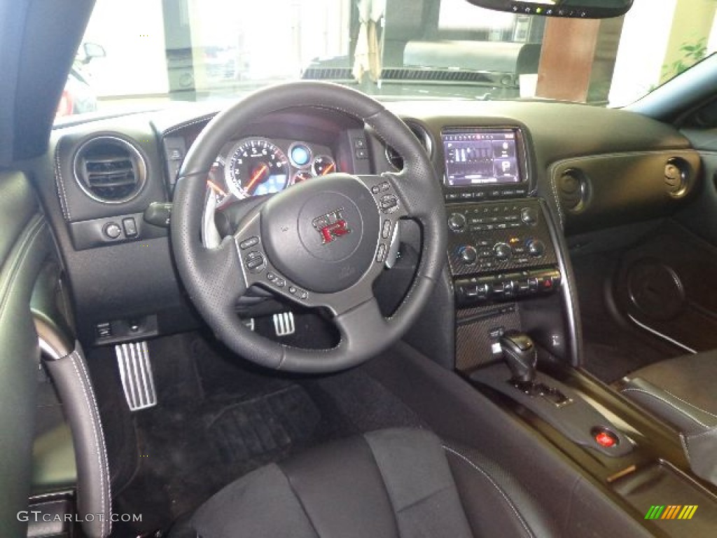 Black Leather/Synthetic Suede Interior 2014 Nissan GT-R Premium Photo #89972673