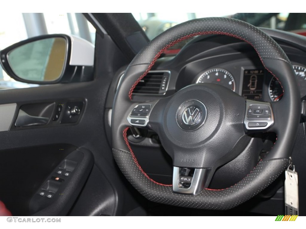 2013 Volkswagen Jetta GLI Steering Wheel Photos