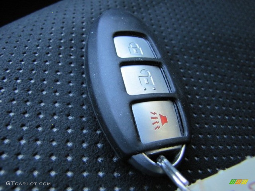 2009 Nissan 370Z Sport Touring Coupe Keys Photos