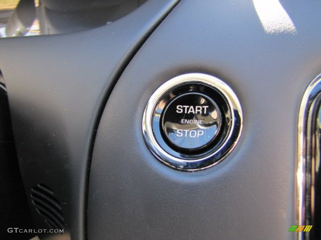 2011 XJ XJL - Liquid Silver Metallic / Jet Black/Ivory photo #25
