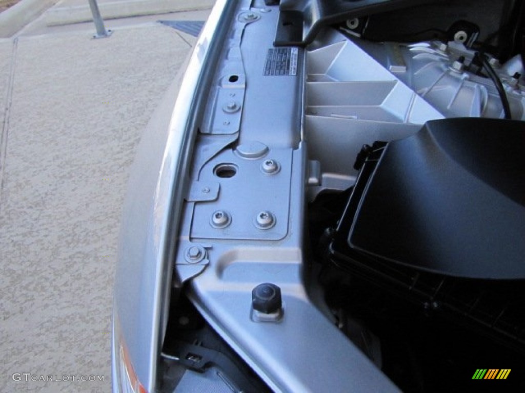 2011 XJ XJL - Liquid Silver Metallic / Jet Black/Ivory photo #54