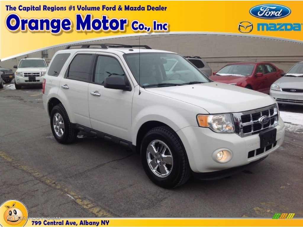 2012 Escape XLT V6 4WD - Oxford White / Camel photo #1