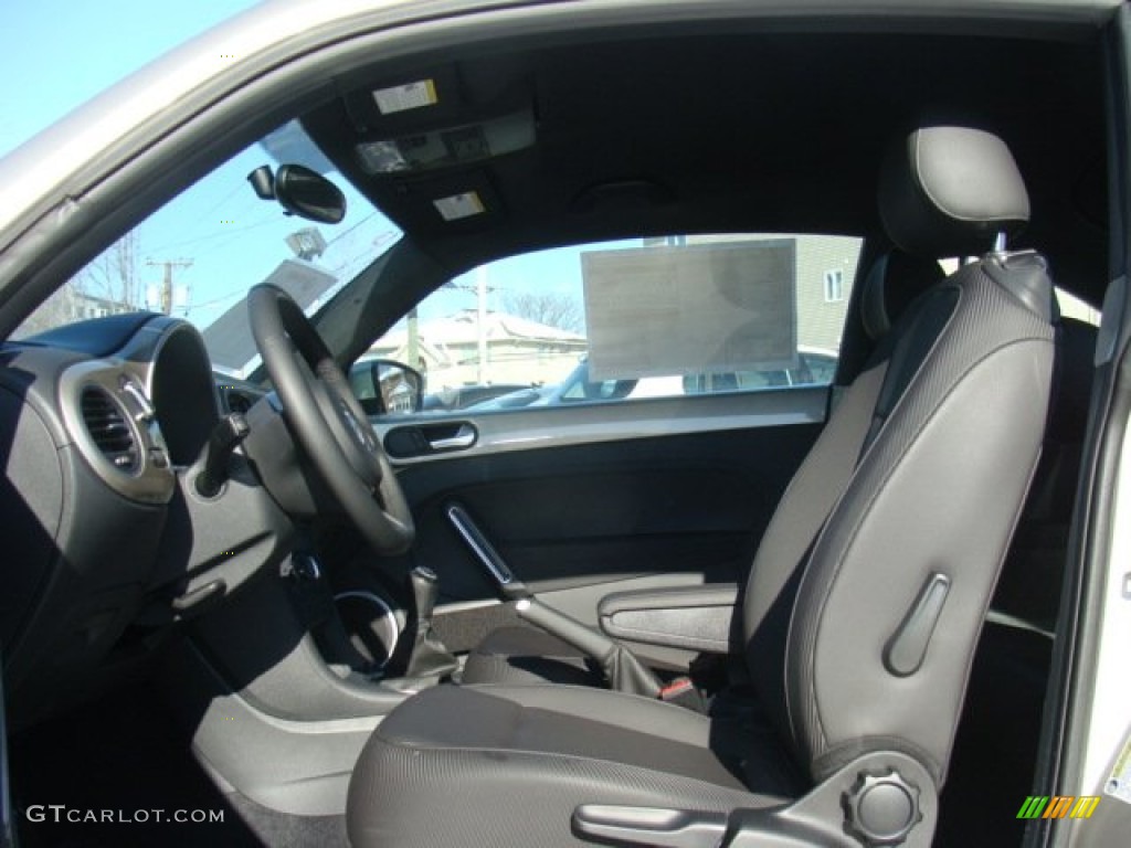 Titan Black Interior 2013 Volkswagen Beetle 2.5L Photo #89981504