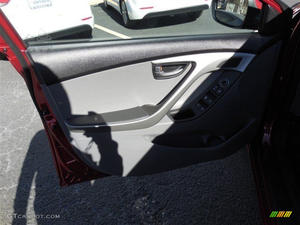 2014 Elantra SE Sedan - Red / Gray photo #5