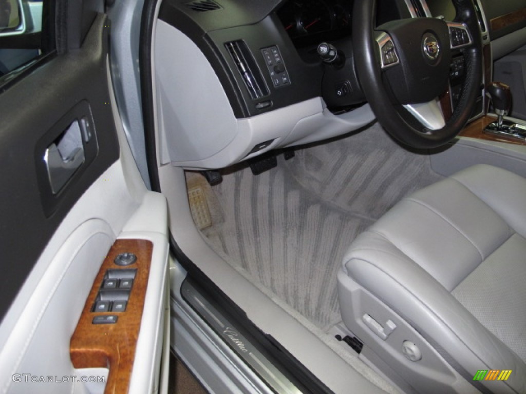 2009 STS 4 V6 AWD - Radiant Silver / Light Gray photo #14