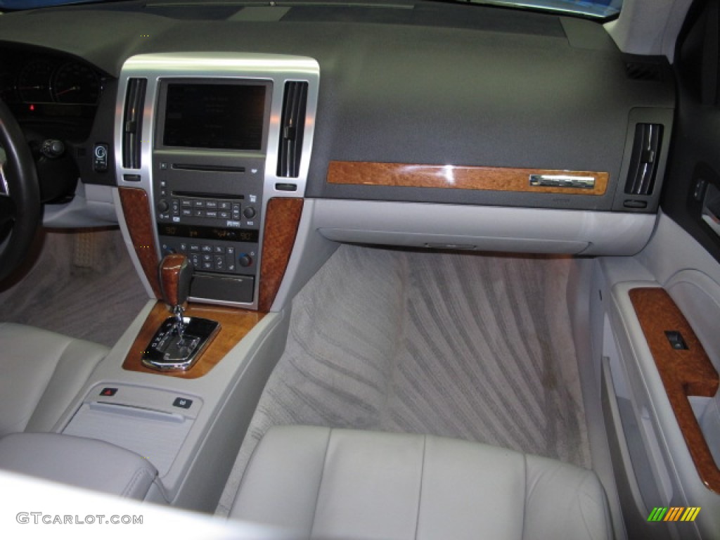 2009 STS 4 V6 AWD - Radiant Silver / Light Gray photo #24
