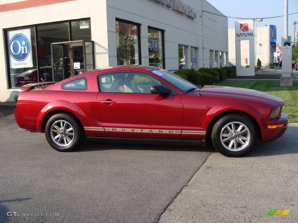 2005 Mustang V6 Deluxe Coupe - Redfire Metallic / Medium Parchment photo #4