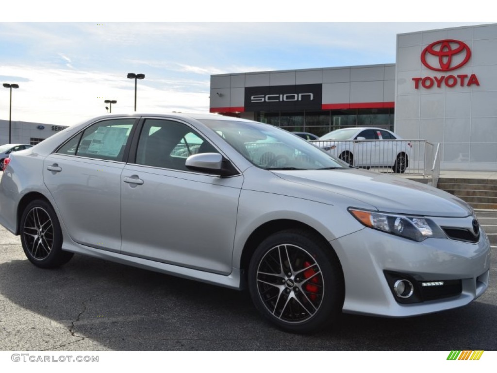 2014 Camry SE - Classic Silver Metallic / Black photo #1