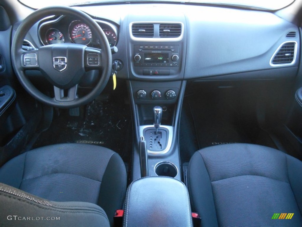 2013 Avenger SE - Black / Black photo #15