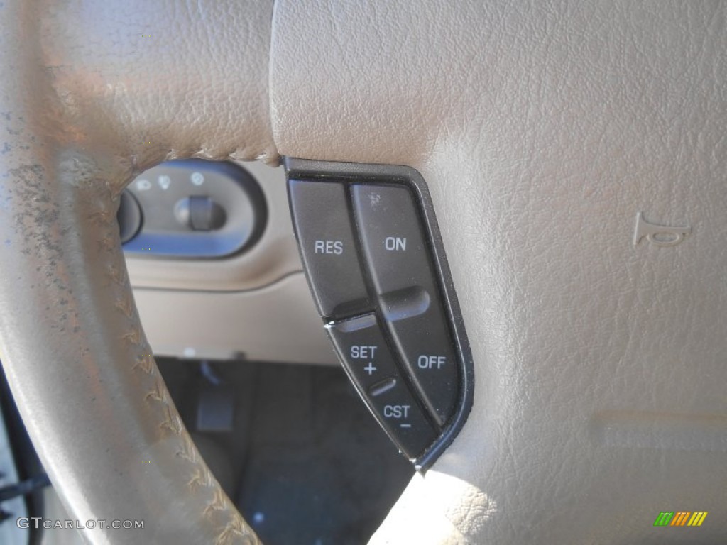 2004 Mountaineer V8 AWD - Oxford White / Medium Dark Parchment photo #17