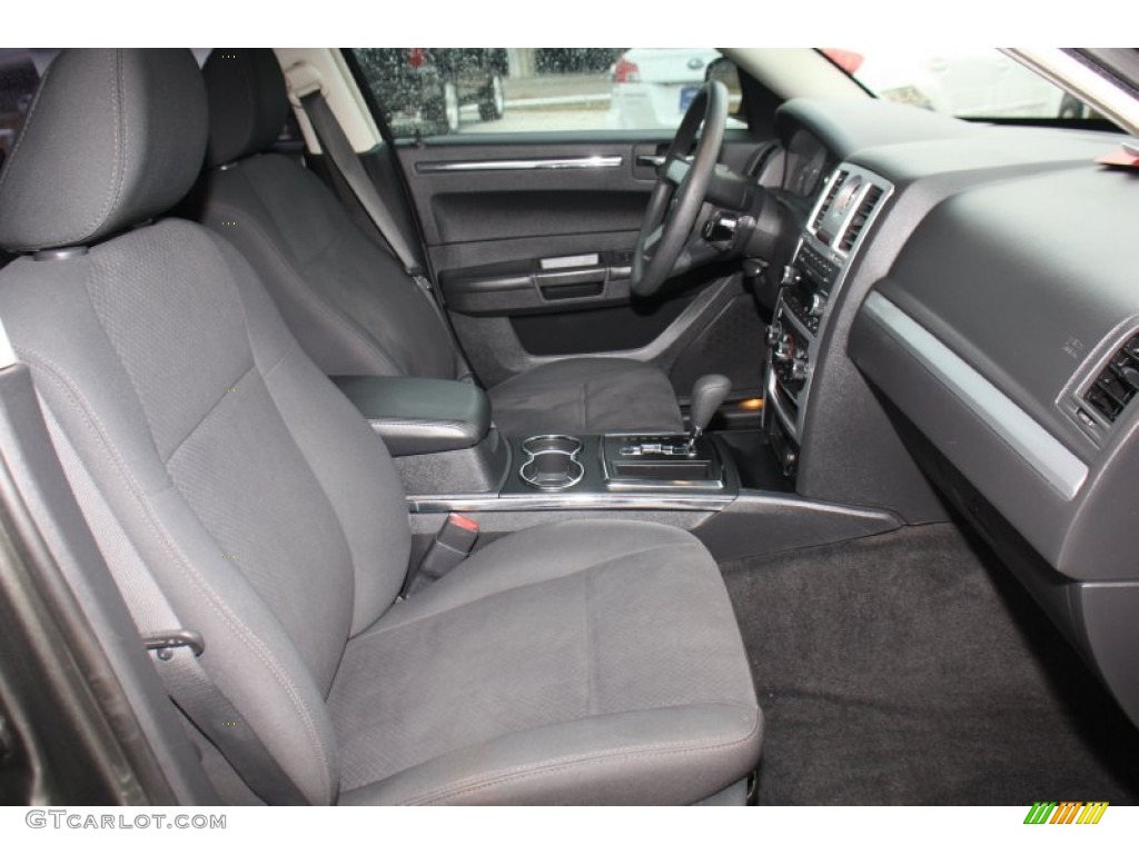 2010 300 Touring - Dark Titanium Metallic / Dark Slate Gray photo #18