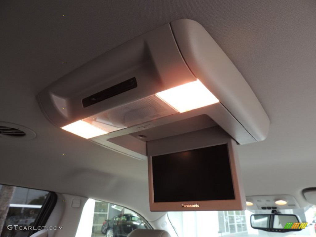 2011 Buick Enclave CXL Entertainment System Photos