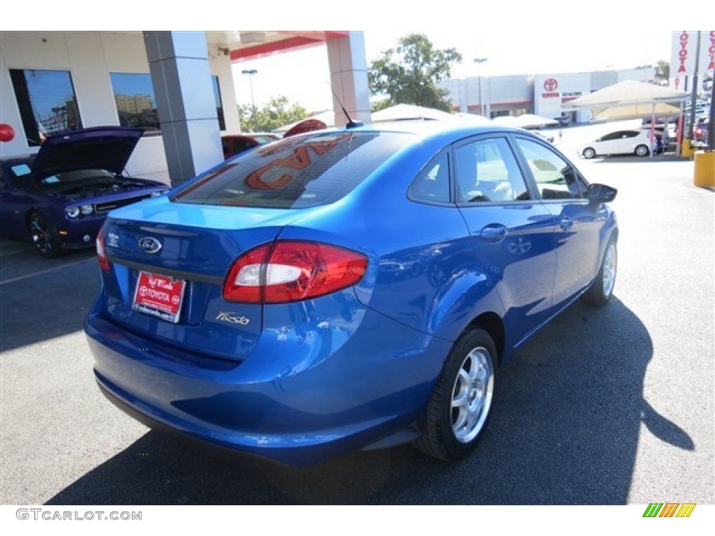 2011 Fiesta S Sedan - Blue Flame Metallic / Light Stone/Charcoal Black Cloth photo #7
