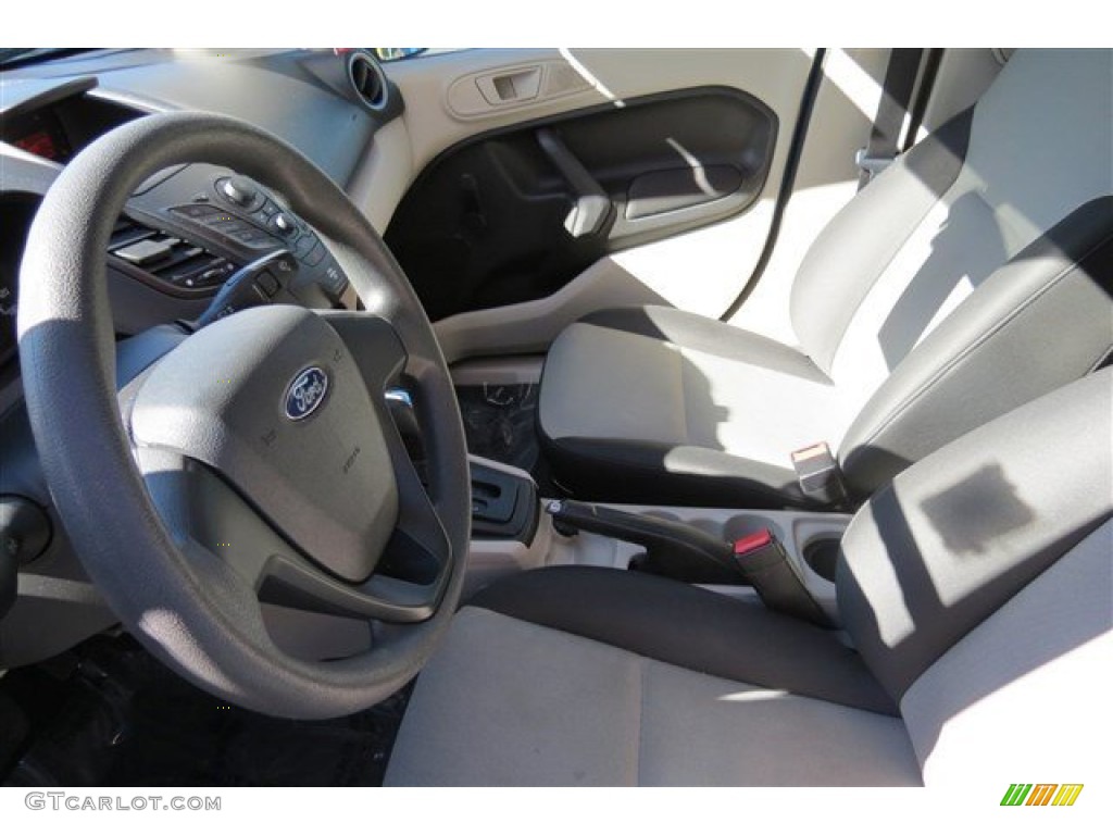2011 Fiesta S Sedan - Blue Flame Metallic / Light Stone/Charcoal Black Cloth photo #11