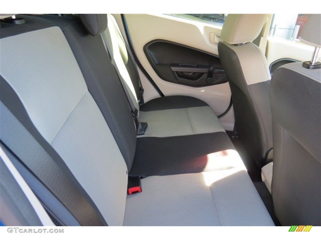 2011 Fiesta S Sedan - Blue Flame Metallic / Light Stone/Charcoal Black Cloth photo #14