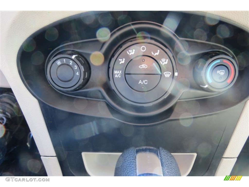 2011 Fiesta S Sedan - Blue Flame Metallic / Light Stone/Charcoal Black Cloth photo #16