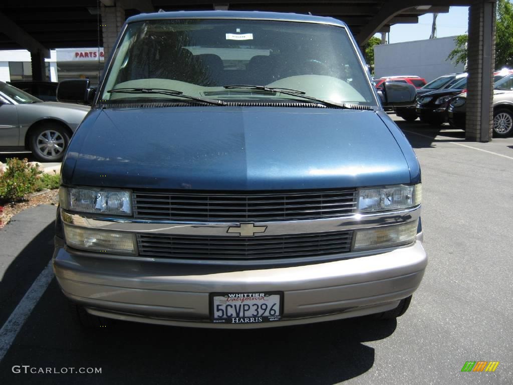 2003 Astro  - Medium Cadet Blue Metallic / Neutral photo #2