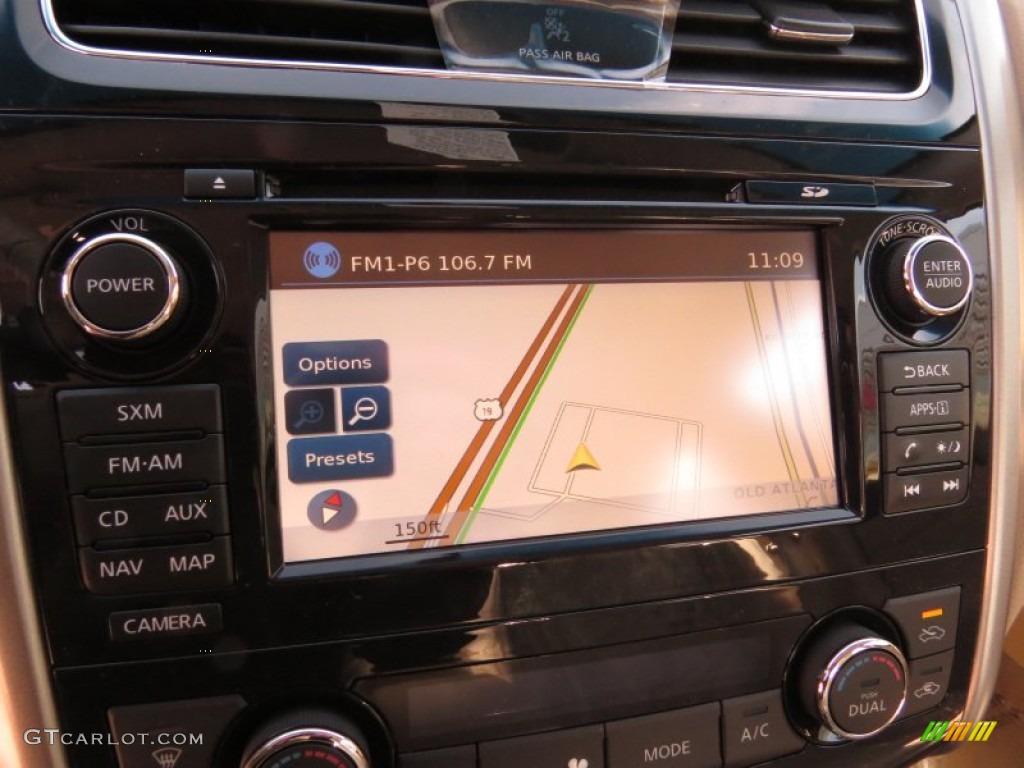 2014 Nissan Altima 3.5 SL Audio System Photos