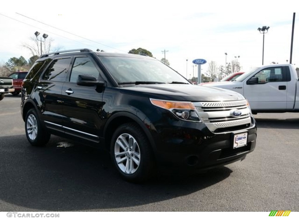 2012 Explorer 4WD - Black / Medium Light Stone photo #3