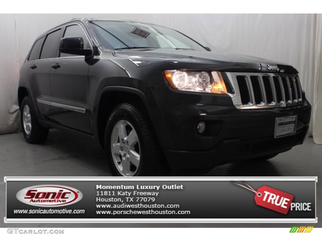 Dark Charcoal Pearl Jeep Grand Cherokee