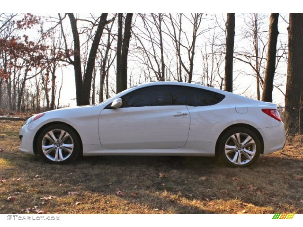 2010 Genesis Coupe 3.8 Track - Karussell White / Brown photo #4