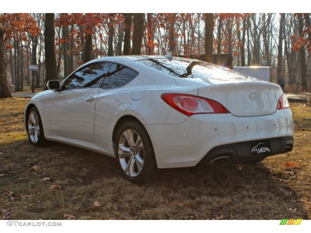 2010 Genesis Coupe 3.8 Track - Karussell White / Brown photo #5