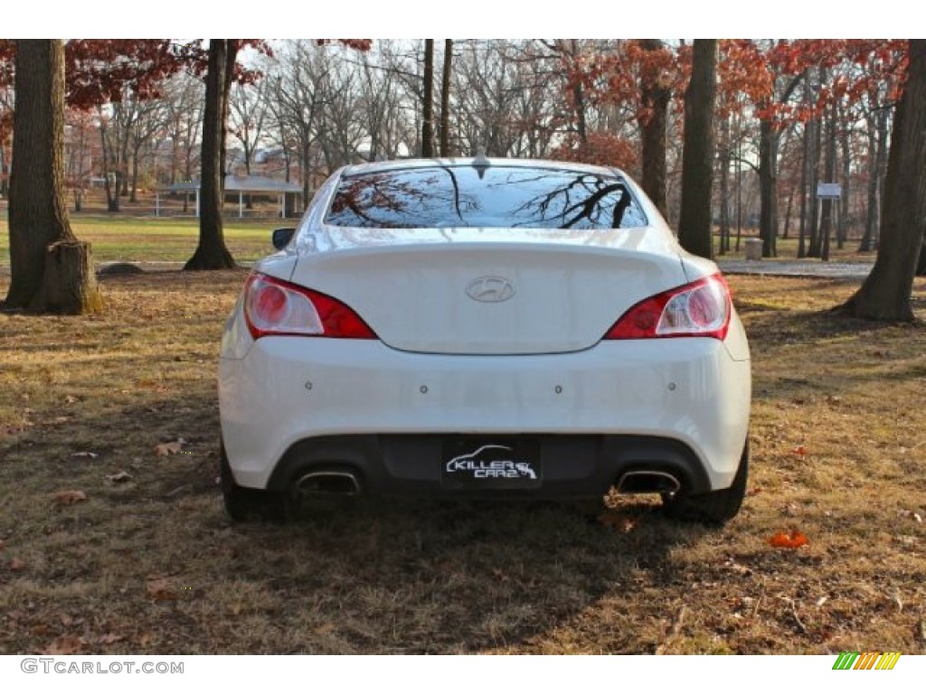 2010 Genesis Coupe 3.8 Track - Karussell White / Brown photo #6