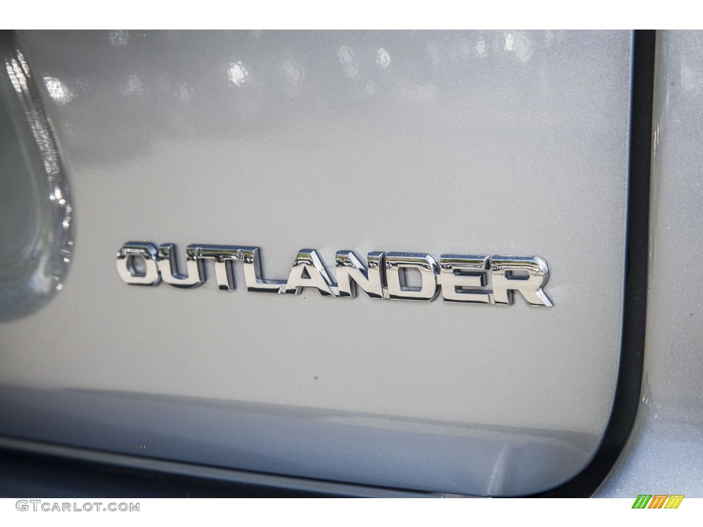 2012 Outlander SE - Cool Silver Metallic / Black photo #7