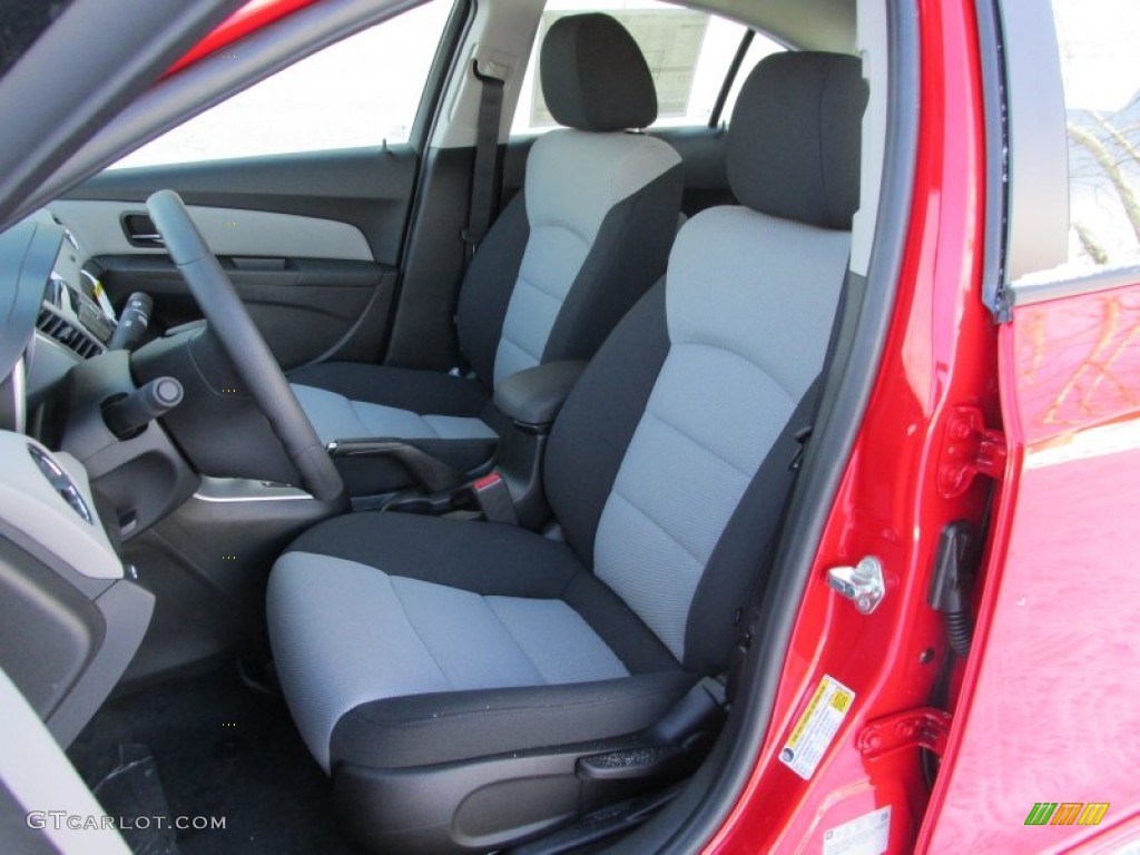 2014 Cruze LS - Red Hot / Jet Black/Medium Titanium photo #11