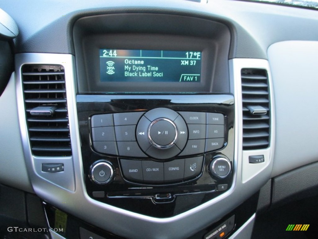 2014 Cruze LS - Red Hot / Jet Black/Medium Titanium photo #15