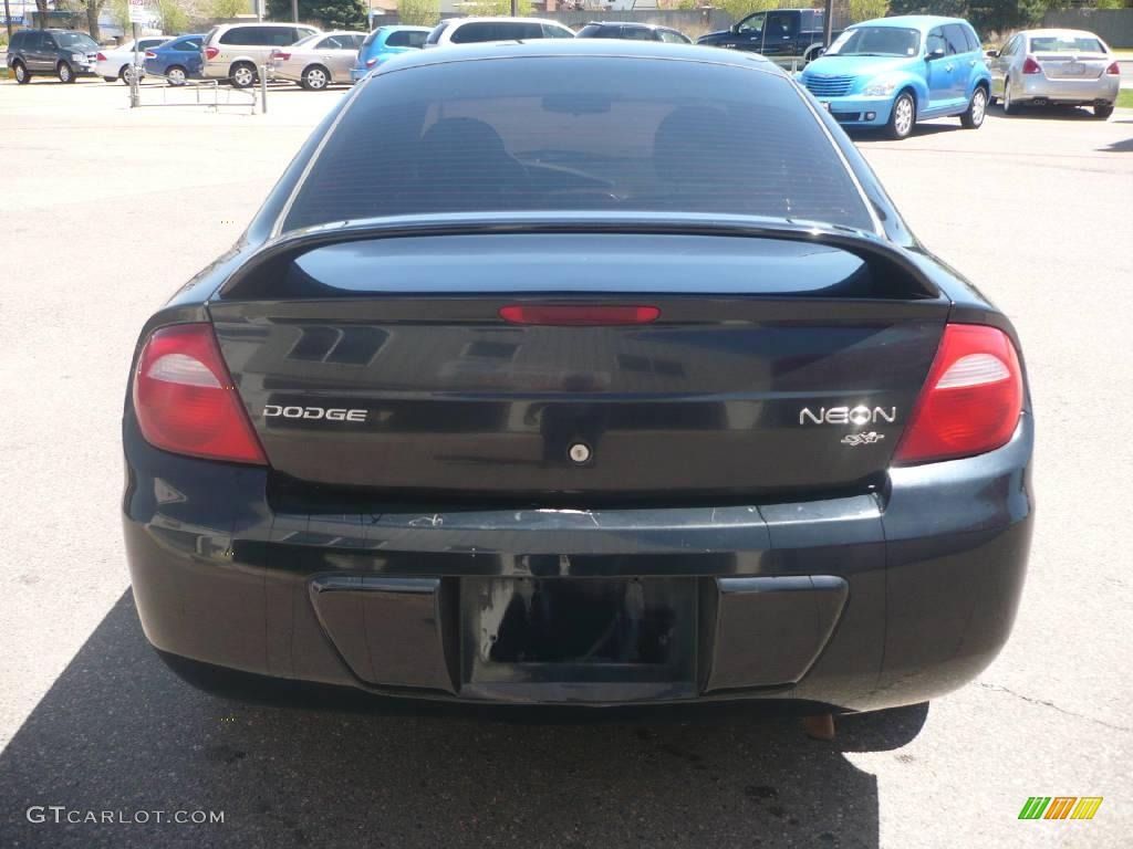 2004 Neon SXT - Black / Dark Slate Gray photo #4