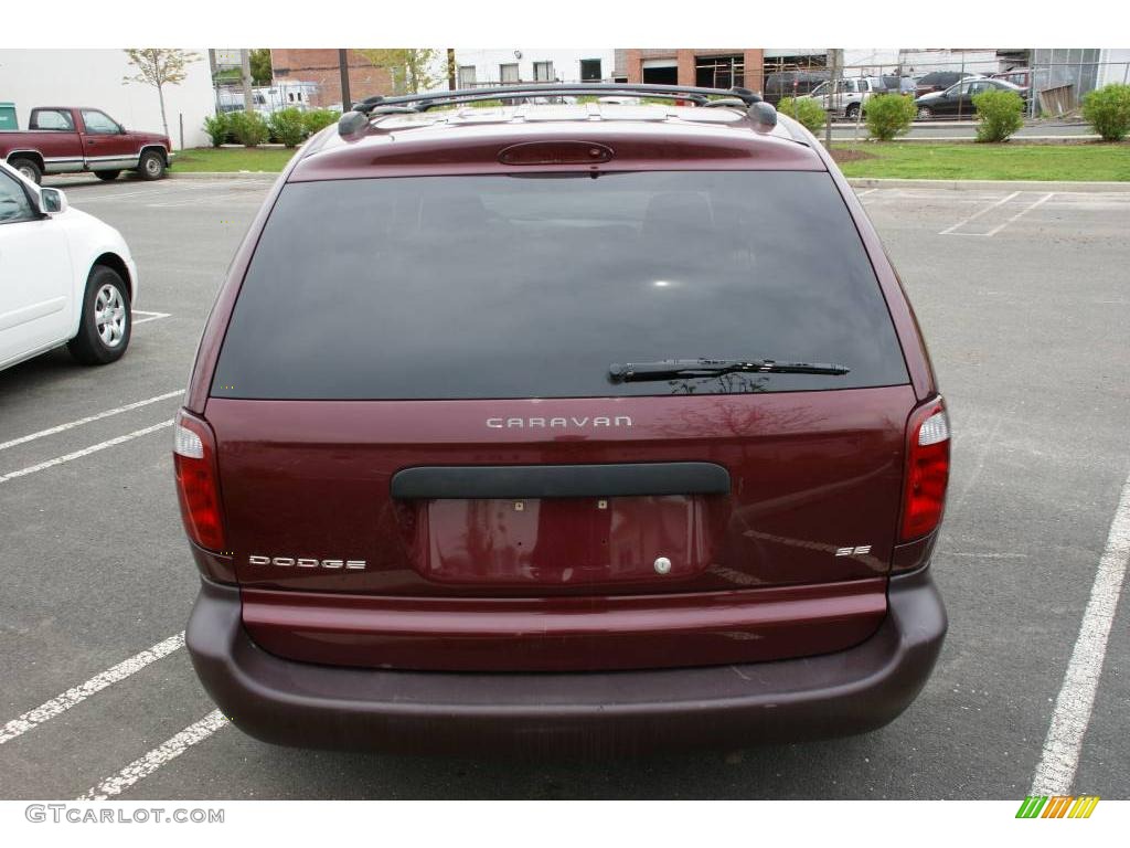 2002 Caravan SE - Dark Garnet Red Pearl / Taupe photo #5