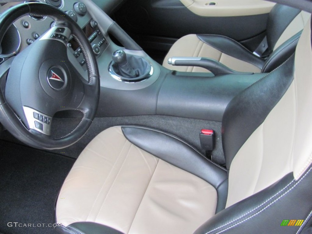 2008 Pontiac Solstice Roadster Front Seat Photo #90033076