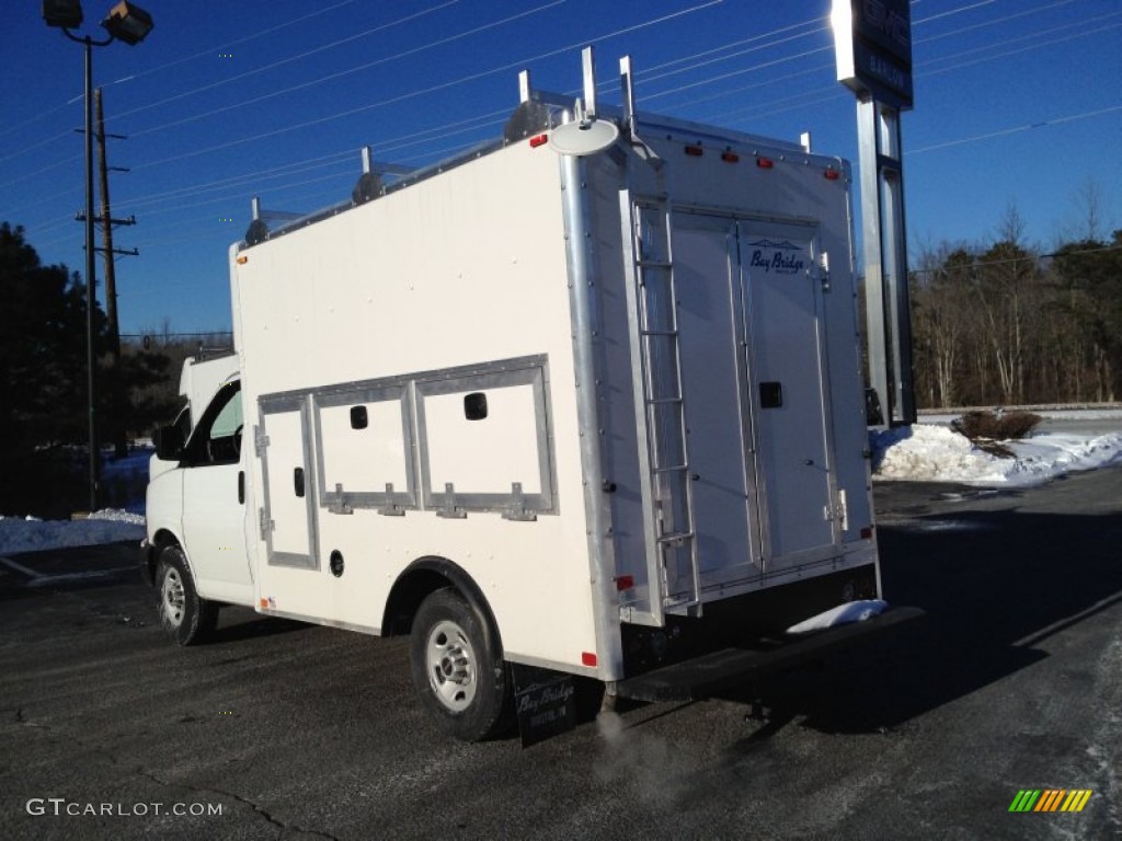 2014 Savana Cutaway 3500 Commercial Utility Truck - Summit White / Medium Pewter photo #4