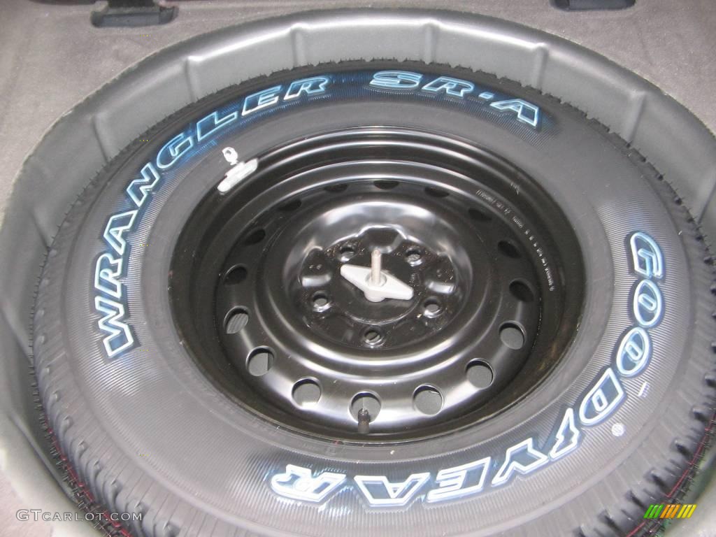 2004 Grand Cherokee Laredo 4x4 - Graphite Metallic / Dark Slate Gray photo #12