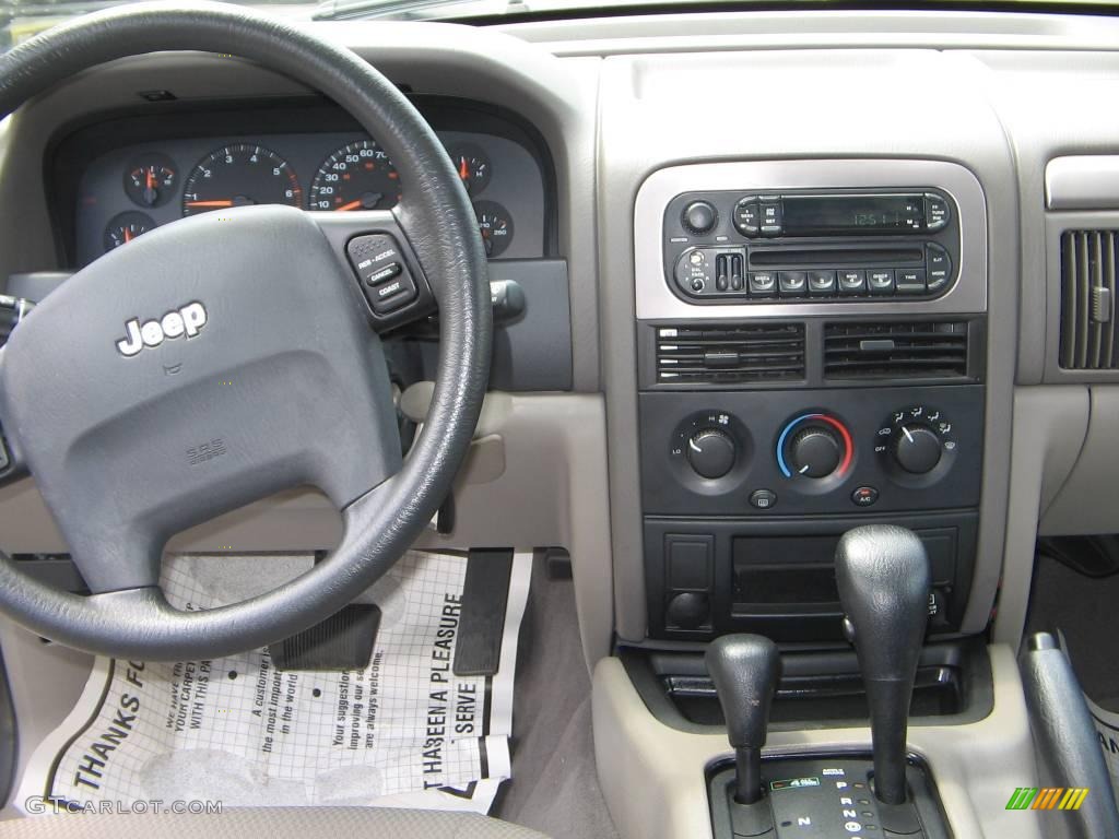 2004 Grand Cherokee Laredo 4x4 - Graphite Metallic / Dark Slate Gray photo #15