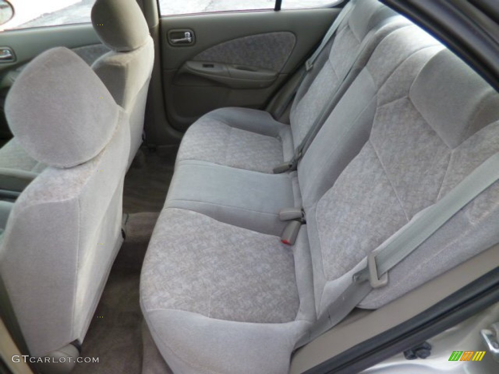 2001 Sentra GXE - Radium Silver / Stone photo #13