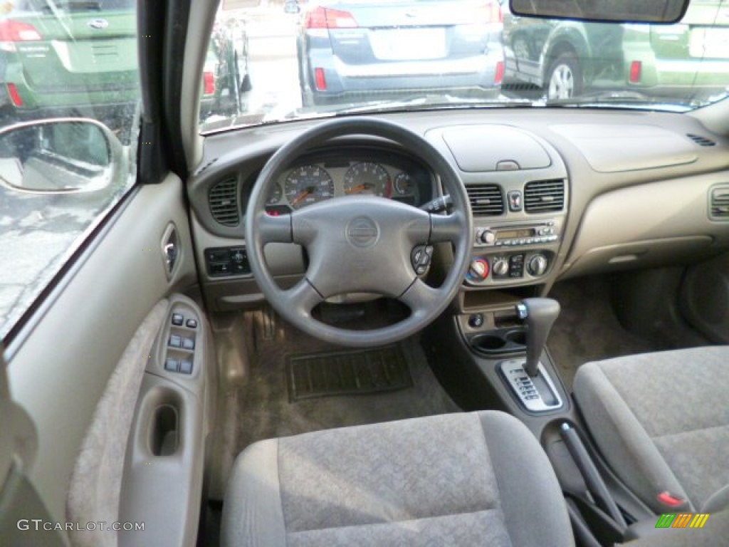 2001 Sentra GXE - Radium Silver / Stone photo #14