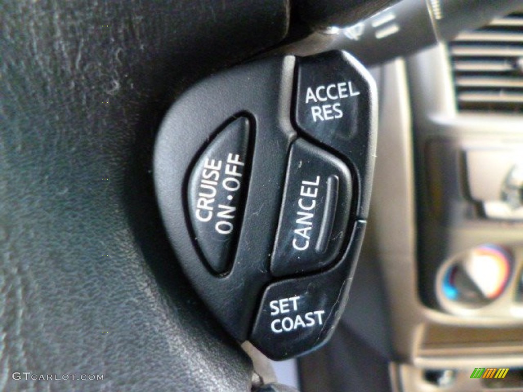 2001 Sentra GXE - Radium Silver / Stone photo #18