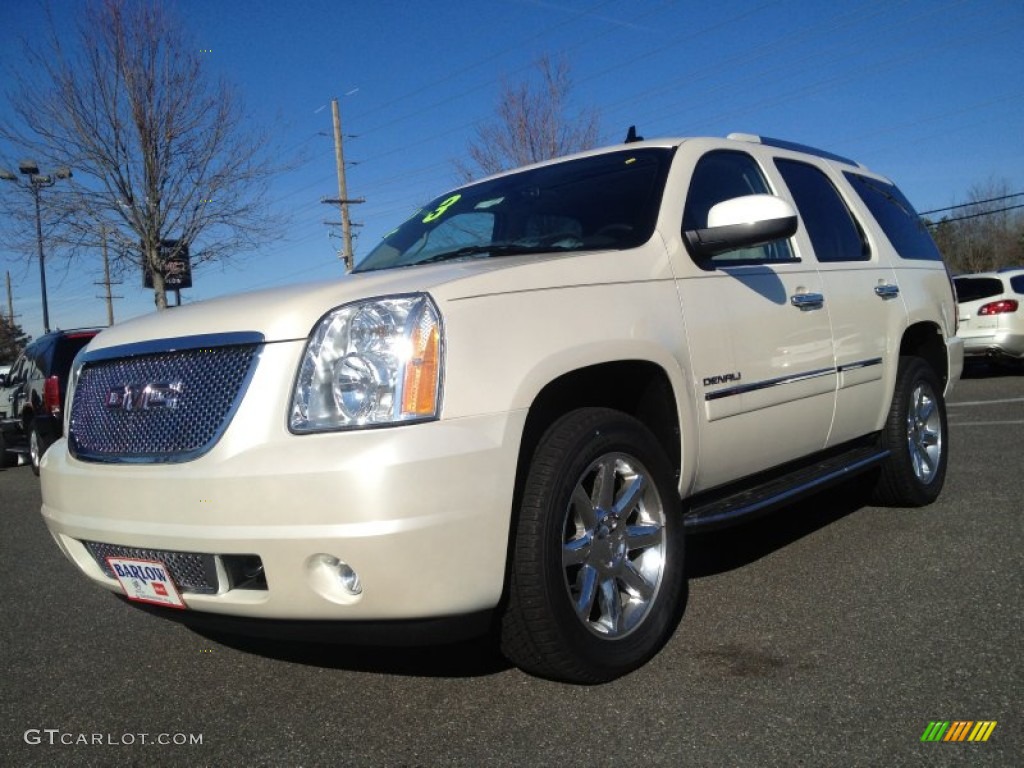 2013 Yukon Denali AWD - White Diamond Tricoat / Cocoa/Light Cashmere photo #1