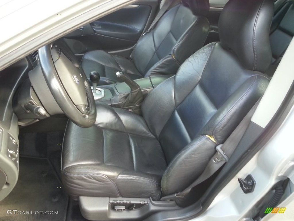 2004 Volvo S60 R AWD Front Seat Photo #90043345