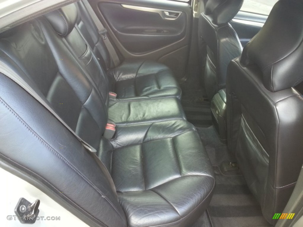 2004 Volvo S60 R AWD Rear Seat Photo #90043408